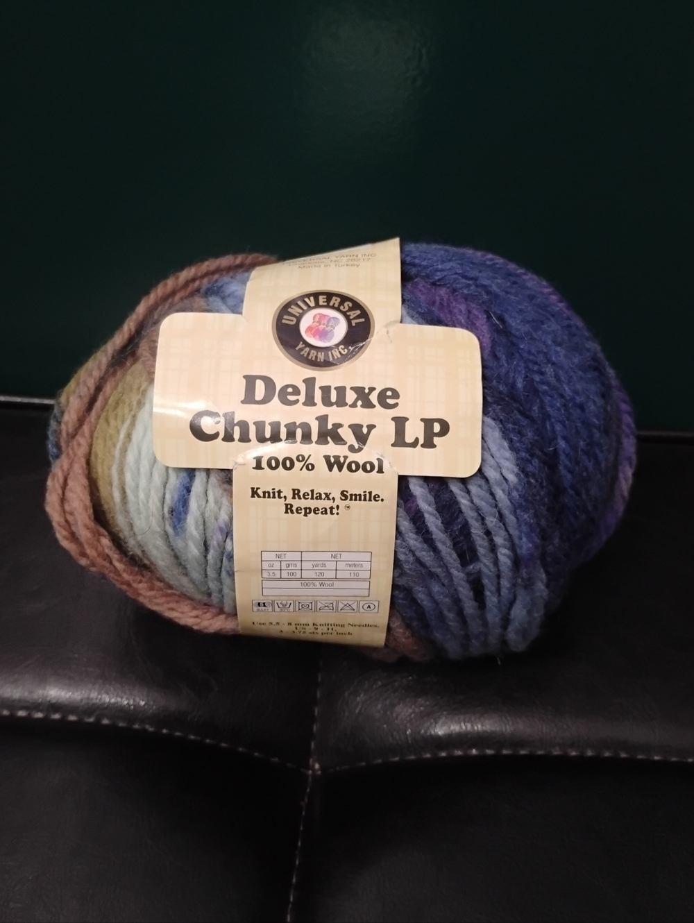 Universal Yarn Deluxe Chunky LP 100% Wool Skein in Purple Sky 3.5 oz NEW